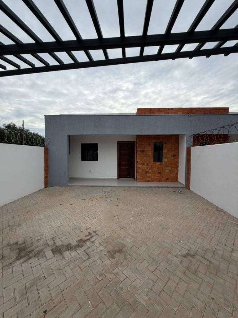 ¡Alquilo casa en Barrio Mbocayaty, Ñemby – Amplia y funcional, foto 2