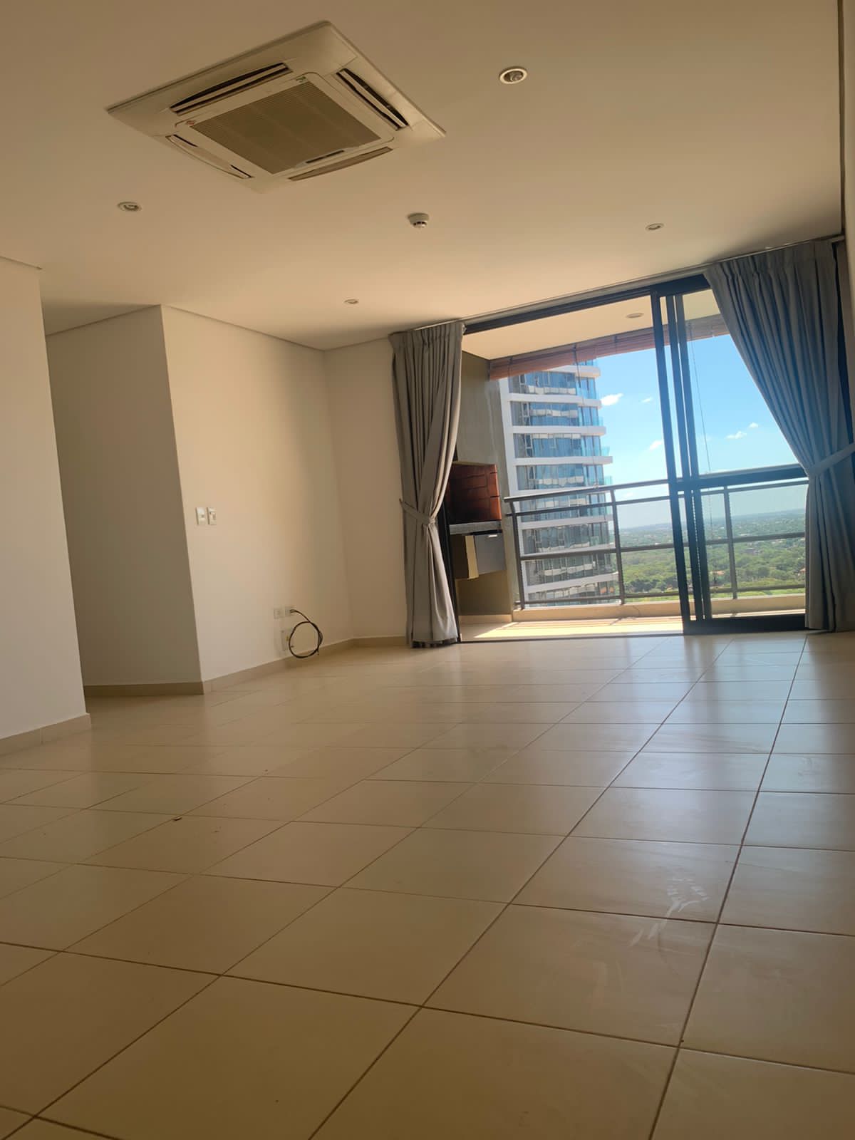 Alquiló Dpto Edificio Torres Mirador — foto 1