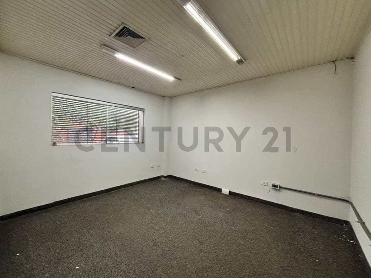 tinglado / depósito en Barrio San Jorge, Asunción, foto 3