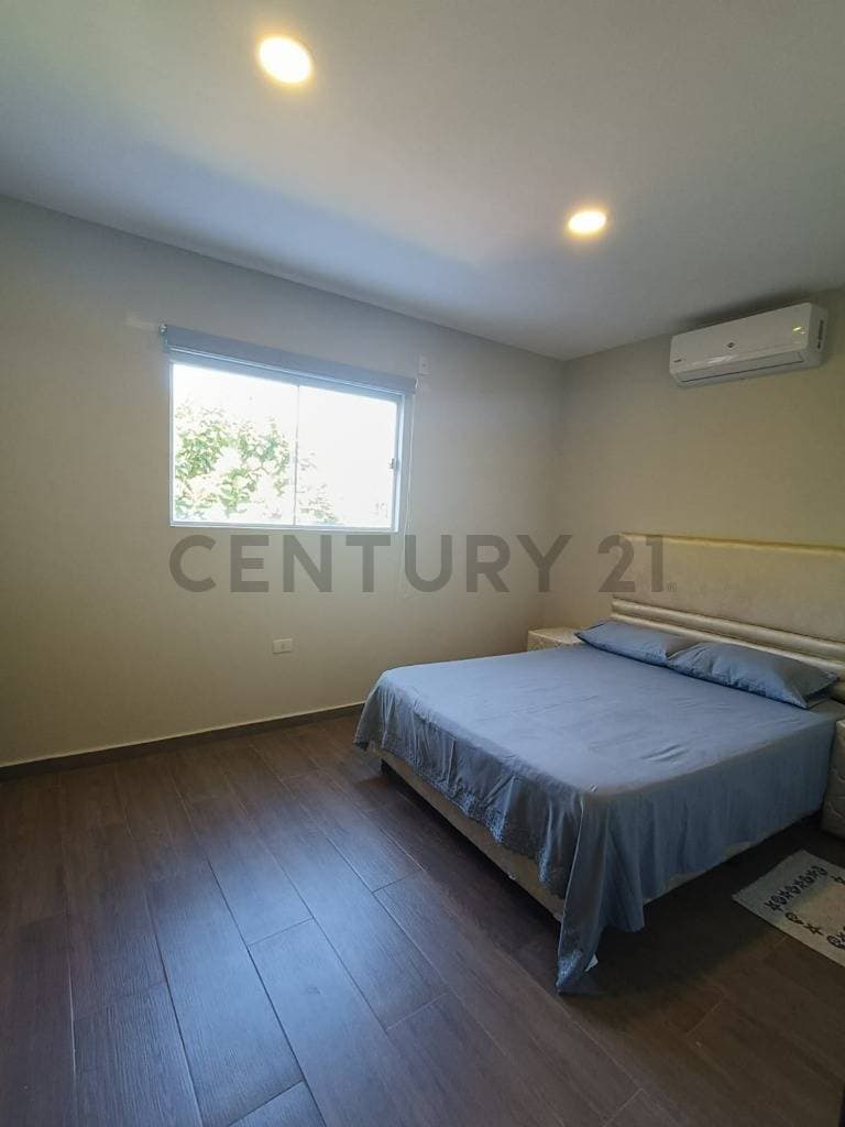Hermosa casa en San Bernardino, foto 2