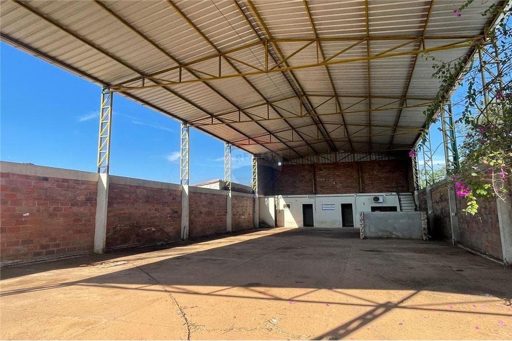 Tinglado con oficinas en limpio sobre ruta 3, foto 2