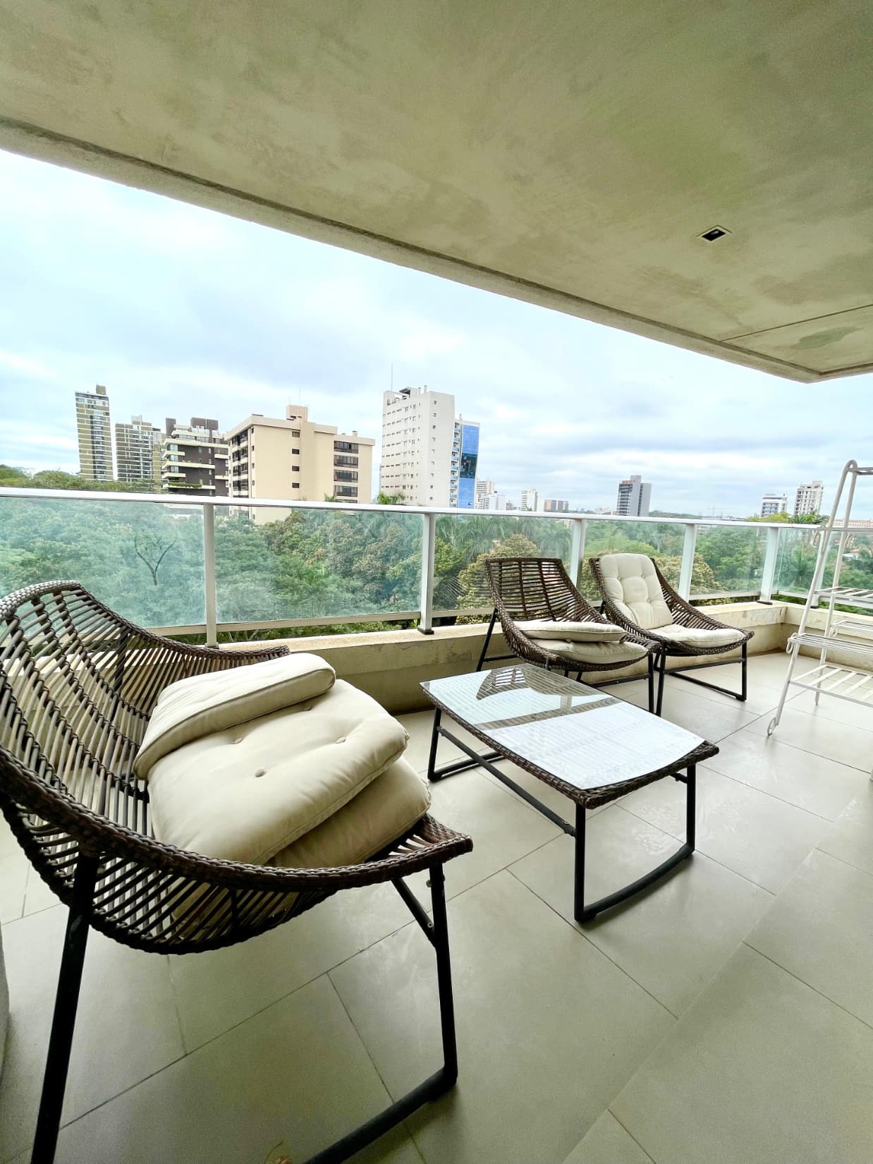 En Alquiler - Departamento De 2 Dormitorios + Servicio En Palacio De Los Patos, foto 1