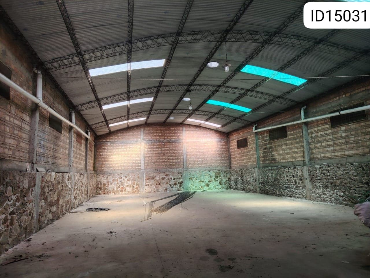 Tinglado en Mariano Roque Alonso en venta o alquiler, foto 1