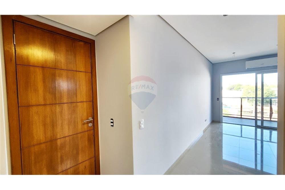 Vendo departamento en Herrera a 2 cuadras de la municipalidad