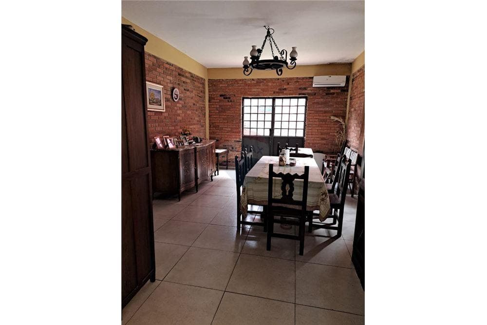 Duplex en esquina excelente ubicación conmebol - plaza madero, foto 4