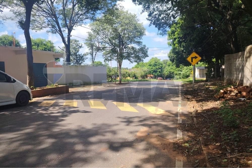 Terreno estratégico en venta, San Lorenzo, 420 m², foto 3