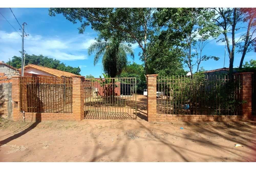 Terreno con casa a demoler, foto 1