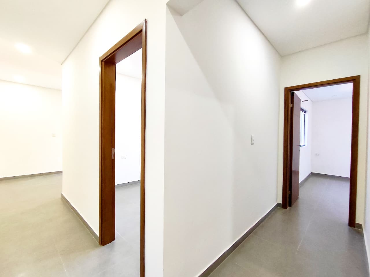 Duplex A Estrenar En Luque, Zona De La Municipalidad, foto 4