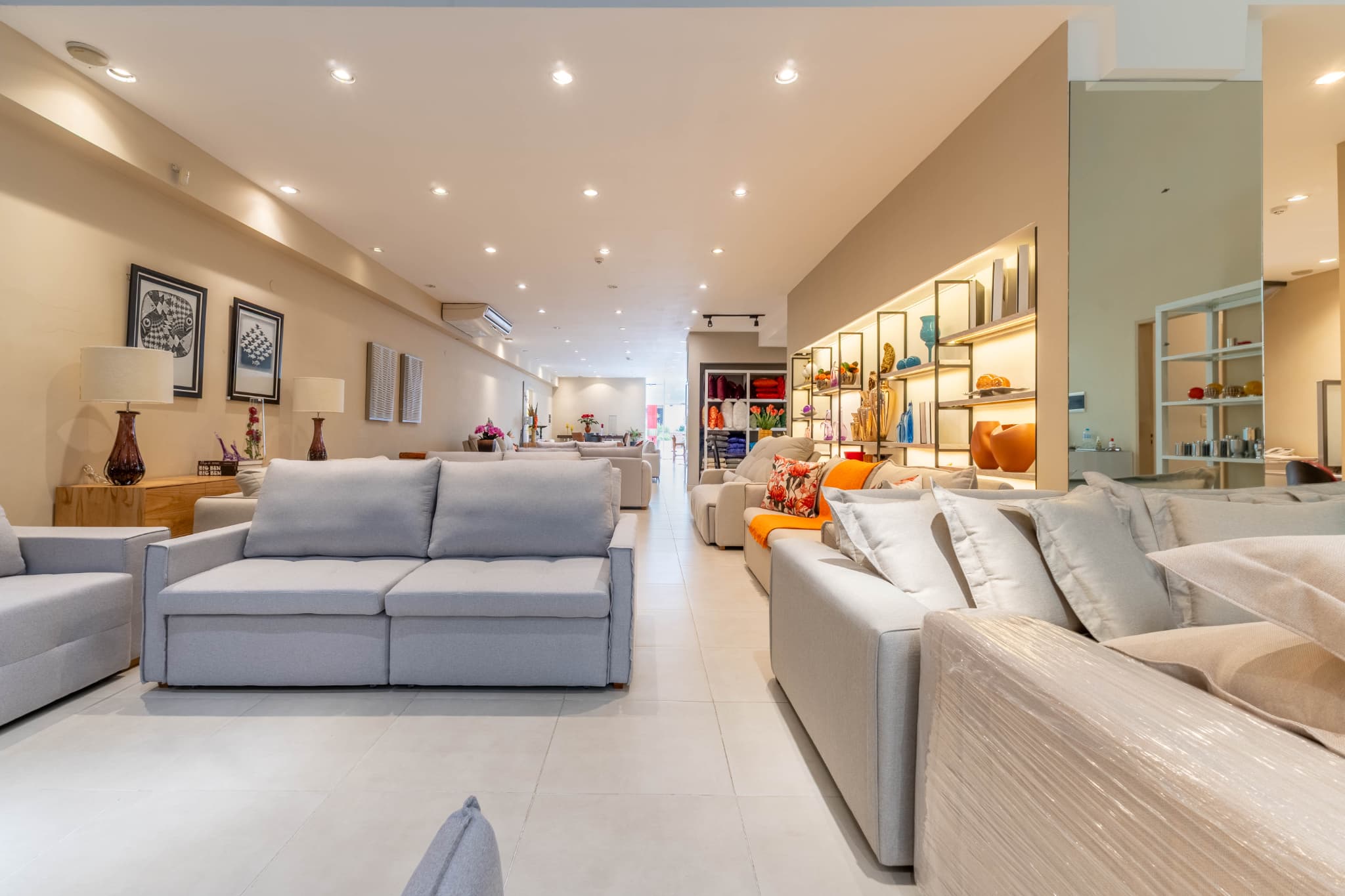 para empresas Salon Comercial Sobre Avenida Transcurrida — foto 3