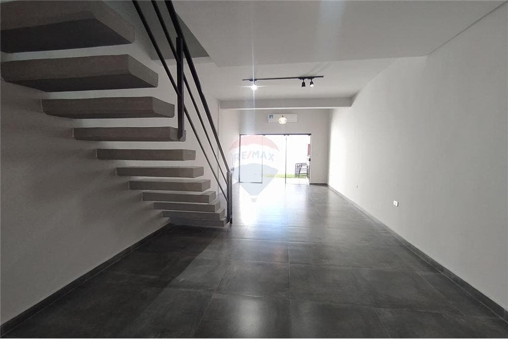 Duplex en Luque - primer barrio, foto 4