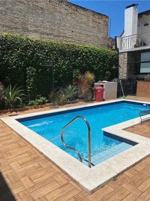 Vendo amplia casa en Villa Morra zona casa rica