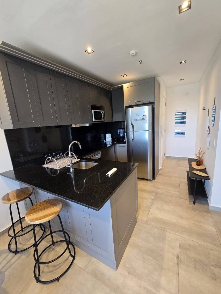 Depto amoblado de 2 dormitorios en edificio grand chelsea - vendo — foto 3