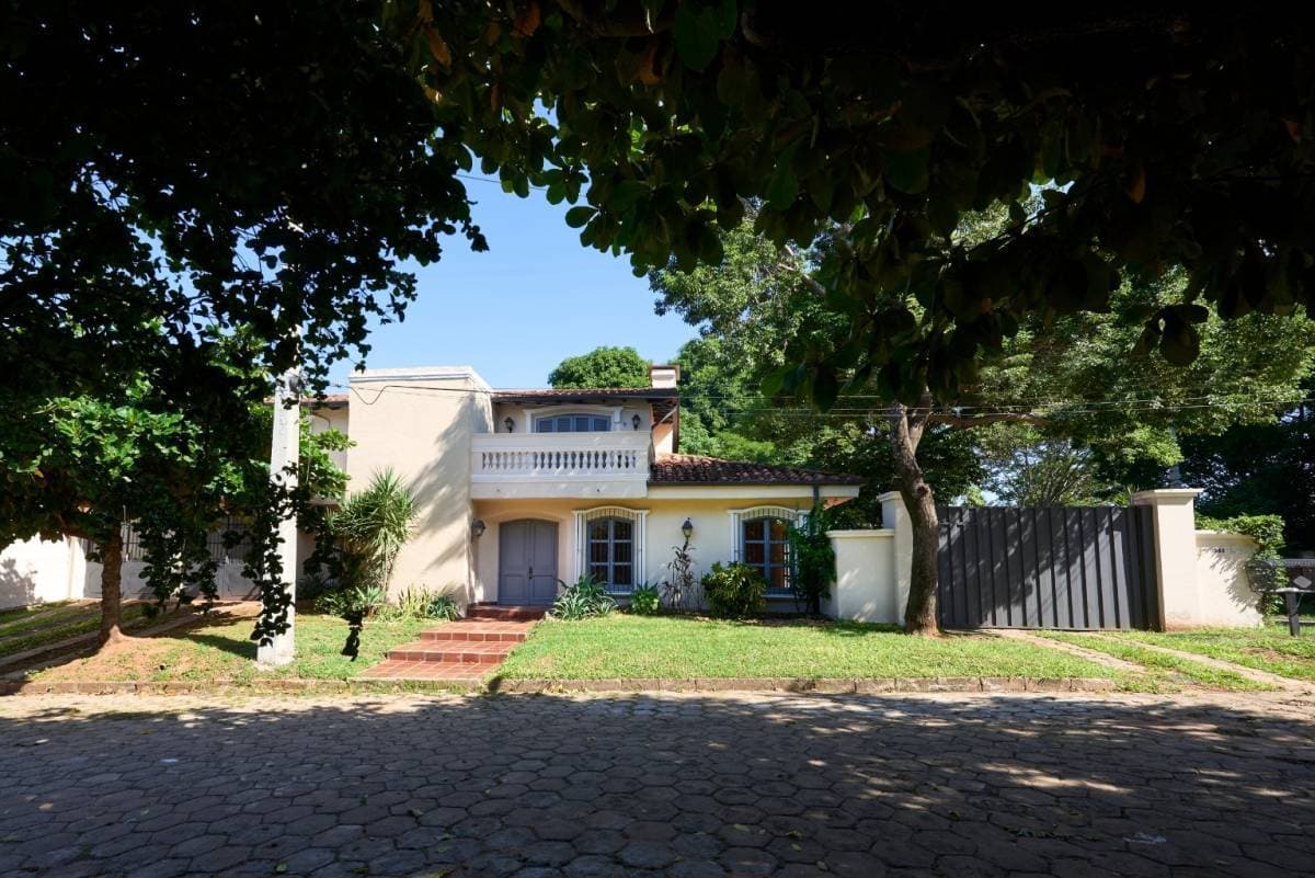 Hermosa residencia rodeada de naturaleza — foto 2