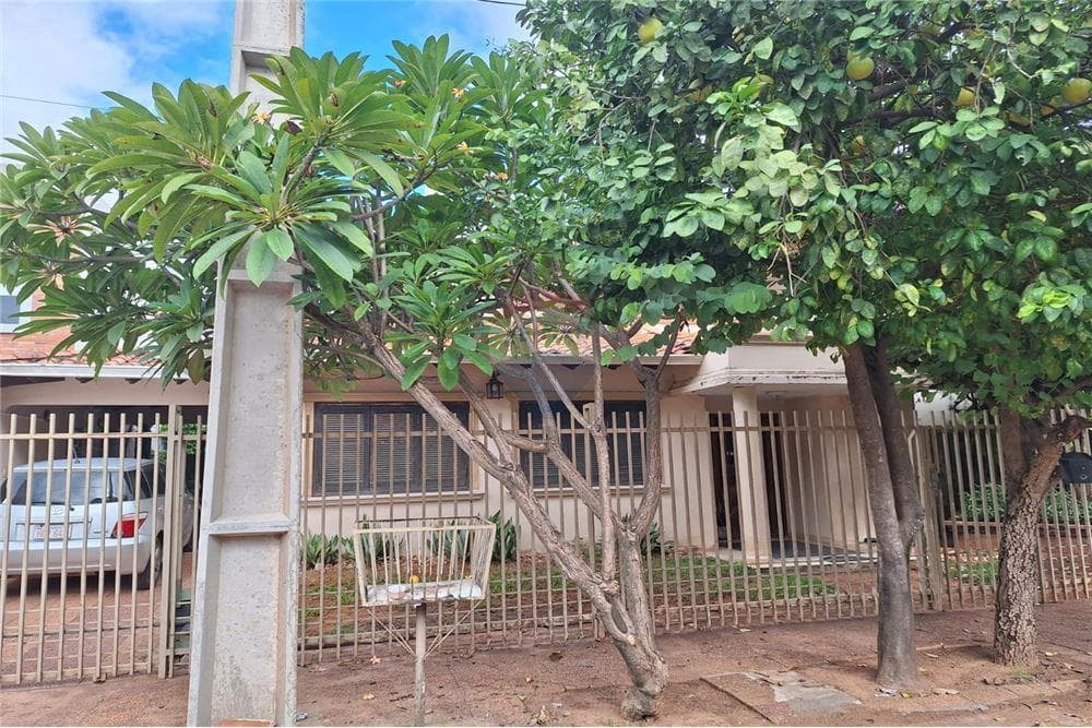 Terreno de 412 M2 en Asunción, Barrio Madame Lynch — foto 1