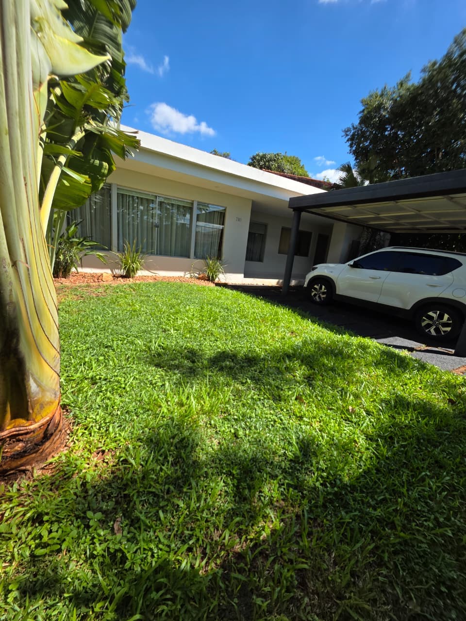 Vendo hermosa casa en lambare