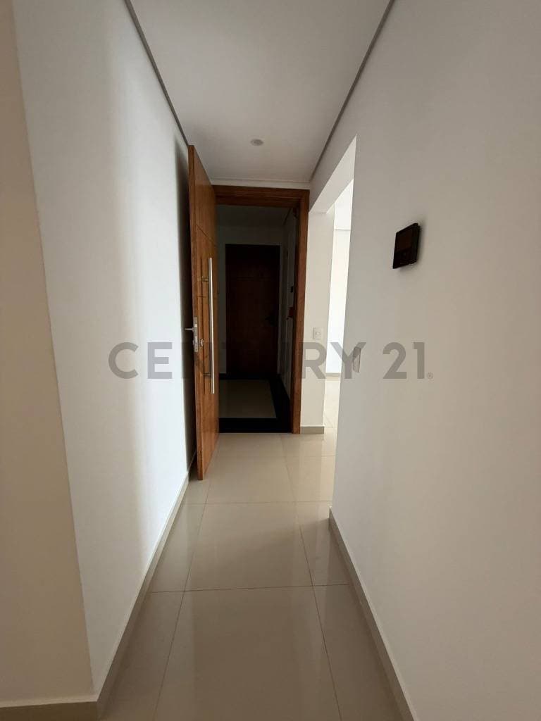 Amplio Depto. De 3 Dorm. Con 2 Suites Y 1 Cochera En Barrio Herrera — foto 5