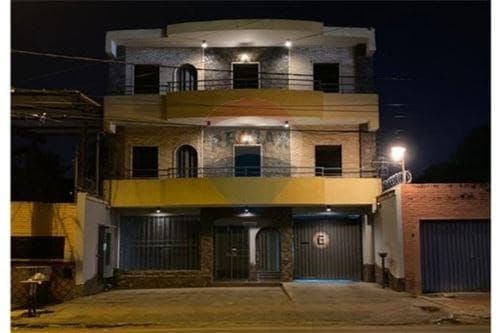 Edificio en los laureles, foto 1