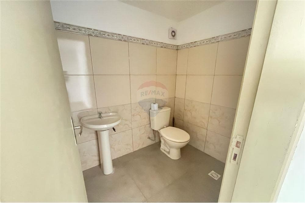 Local Comercial en Fernando de la Mora – Excelente, foto 5