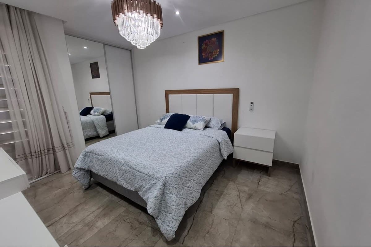 Casa lujosa de 4 dormitorios, ciudad altos, foto 1