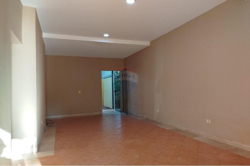 Casa en alquiler - Lambaré, barrio valle apu´a, foto 2