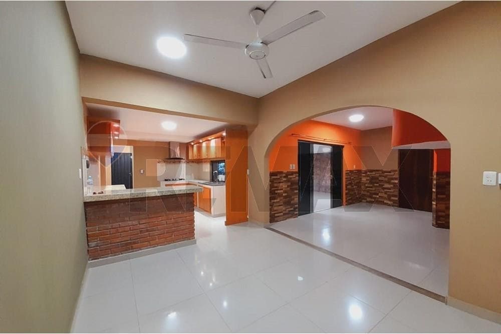 Casa en Lambaré z/ supermercado el pueblo!!, foto 4