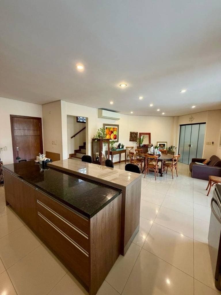 Casa en alquiler - 4 dormitorios en suite en barrio villa aurelia, foto 4