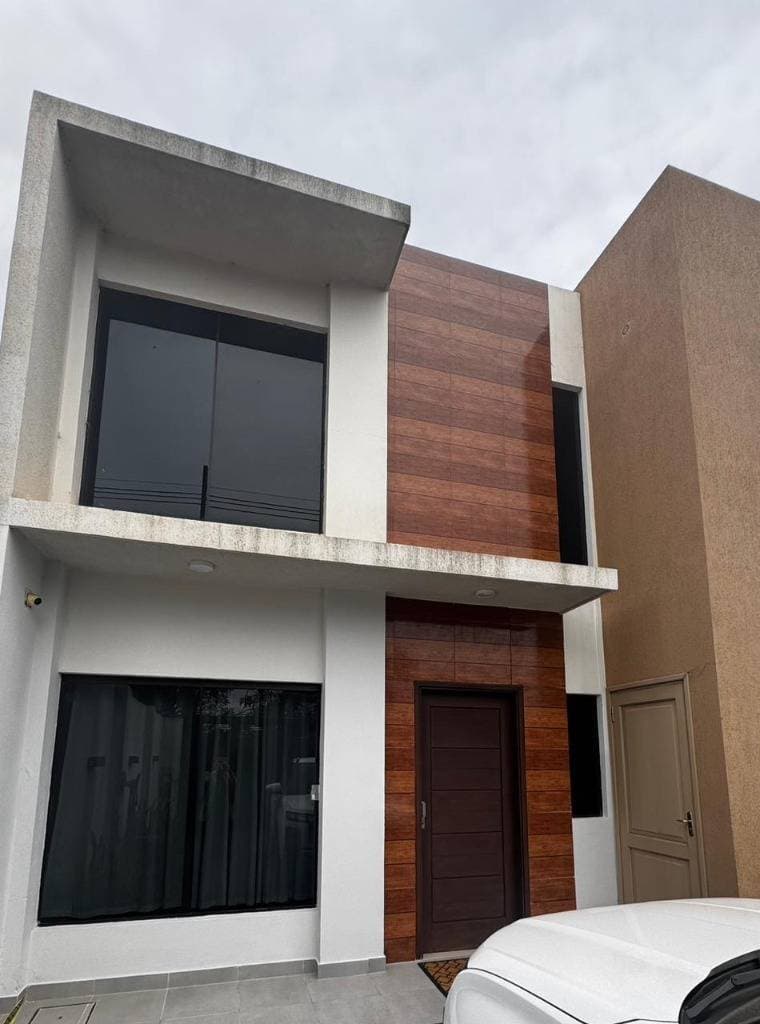 Duplex en venta en Luque laurelty