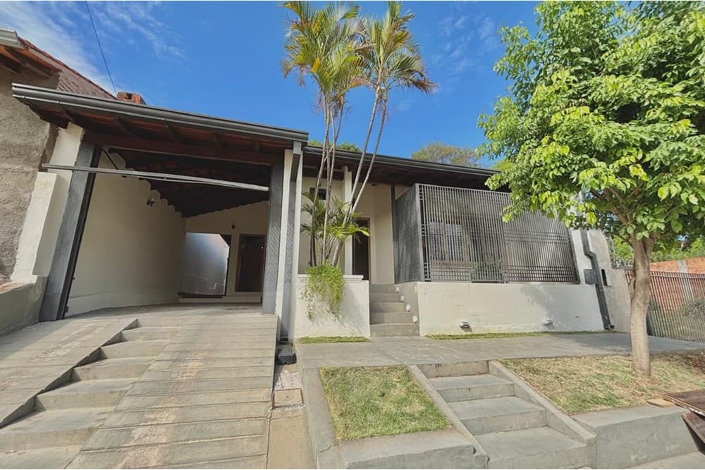 Casa-Alquiler-Av Augusto Roa Bastos C/ Virgen de Caacupe, Lambaré, Central — foto 2