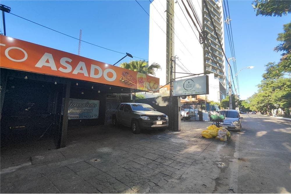 Vendo propiedad sobre avenida boggiani