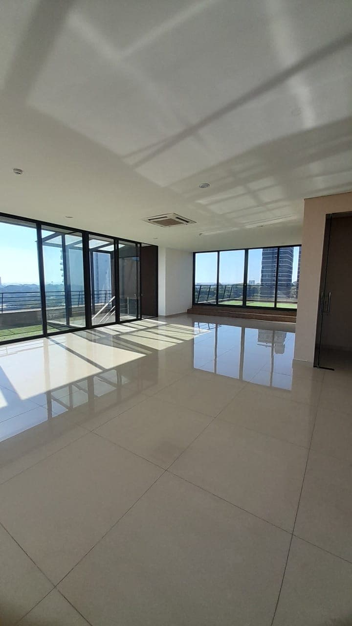 De Amplio Penthouse En Edificio Altos De Francia, foto 2