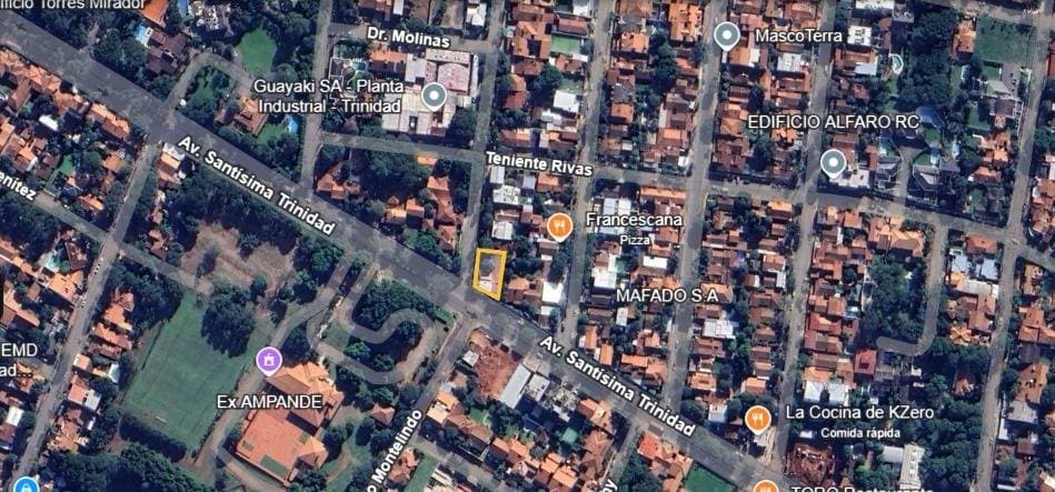 Terreno con casa a demoler sobre Av. Santísima Trinidad. (Eje Habitacional 5.8), foto 1