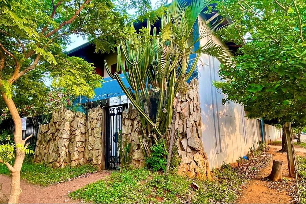 Casa - Alquiler - Luque, Paraguay, foto 2