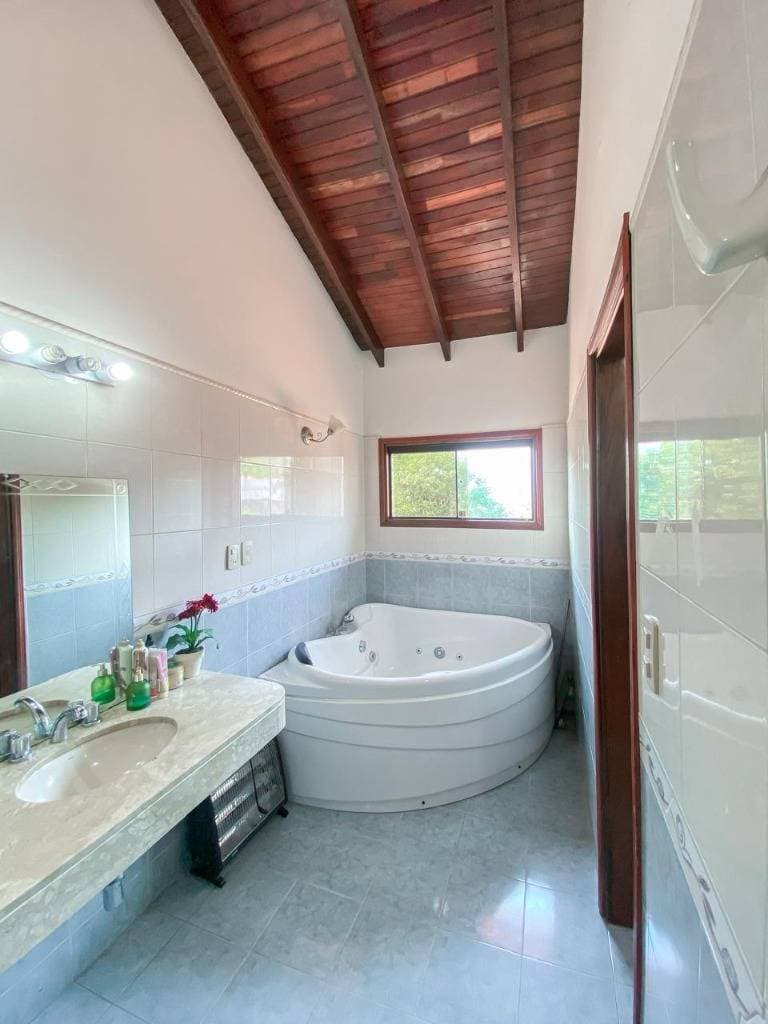 En venta hermosa residencia en Fernando de la Mora zona sur, foto 2