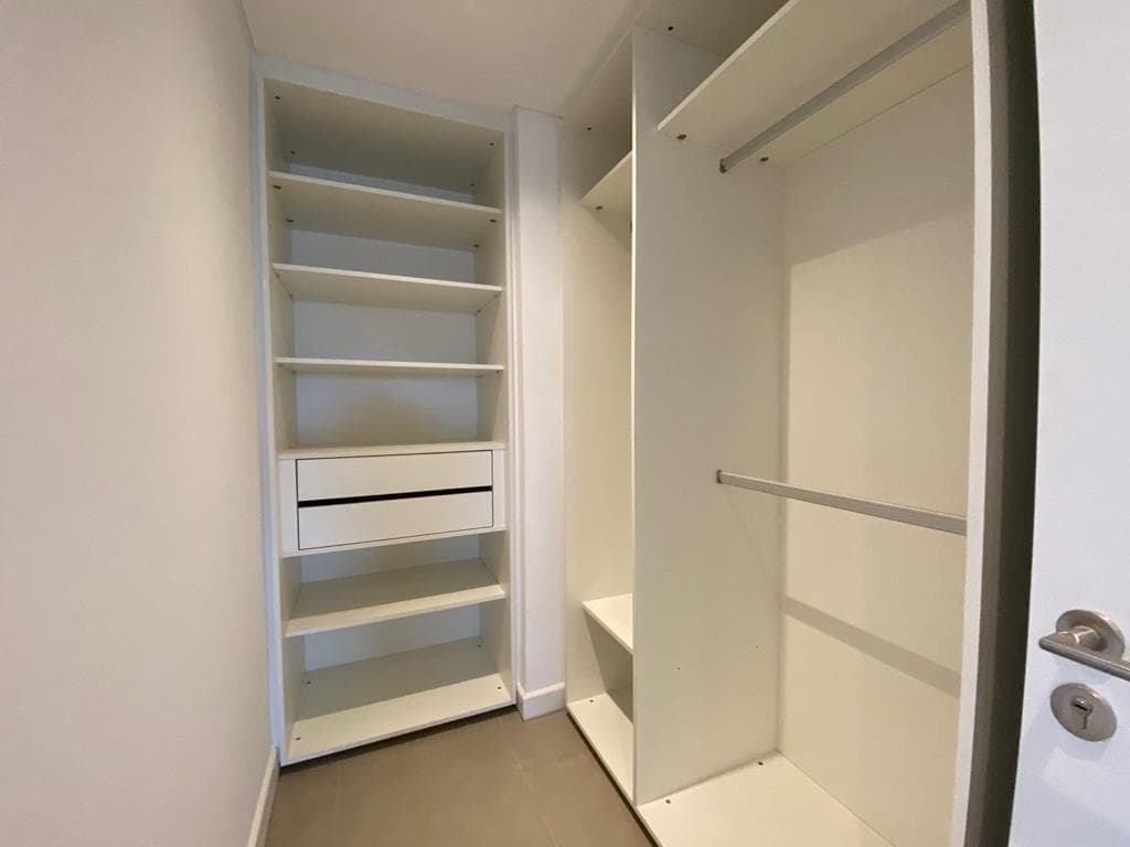EN ALQUILER - Departamento de 2 dormitorios en suite en Palacio los Patos, foto 4
