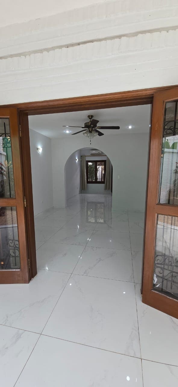 Dúplex en barrio mburucuyá , eje corporativo — foto 5