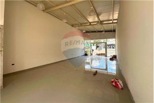 Locales comerciales - zona colegio gutenberg, lambare — foto 4