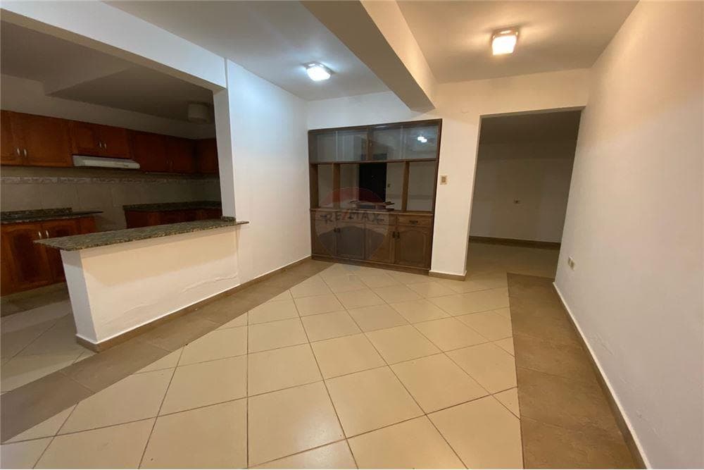 En venta amplia casa en Mariano Roque Alonso, foto 3