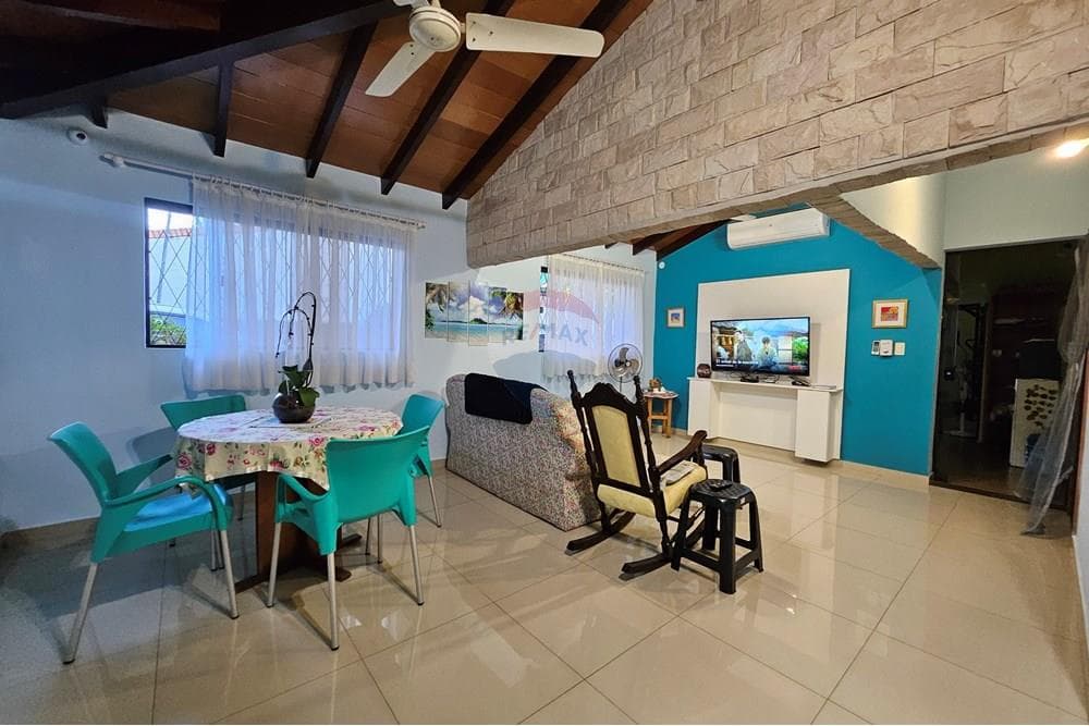 Amplia y Cómoda Casa en Lambaré, Barrio Valle Apu'a, foto 3