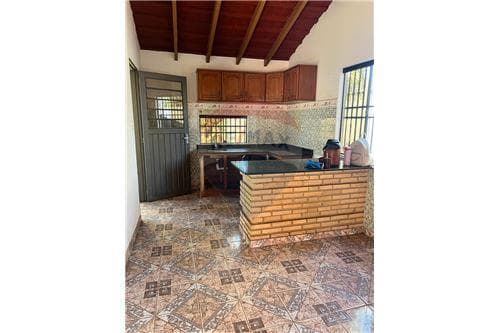 Casa-Venta-PY Central Luque Los Eucaliptos COD.124, foto 3