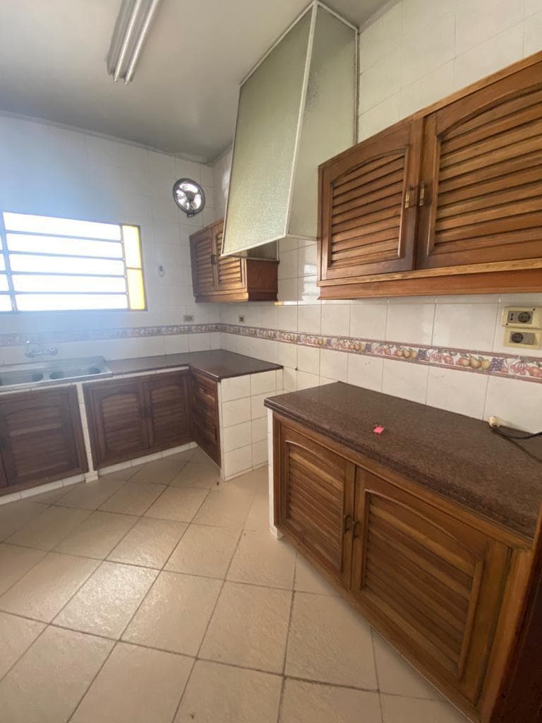 De casa en barrio mburucuya zona bcp, foto 4