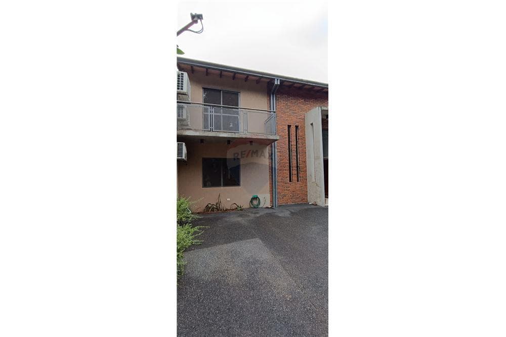 Hermoso Duplex en Lambaré — foto 4