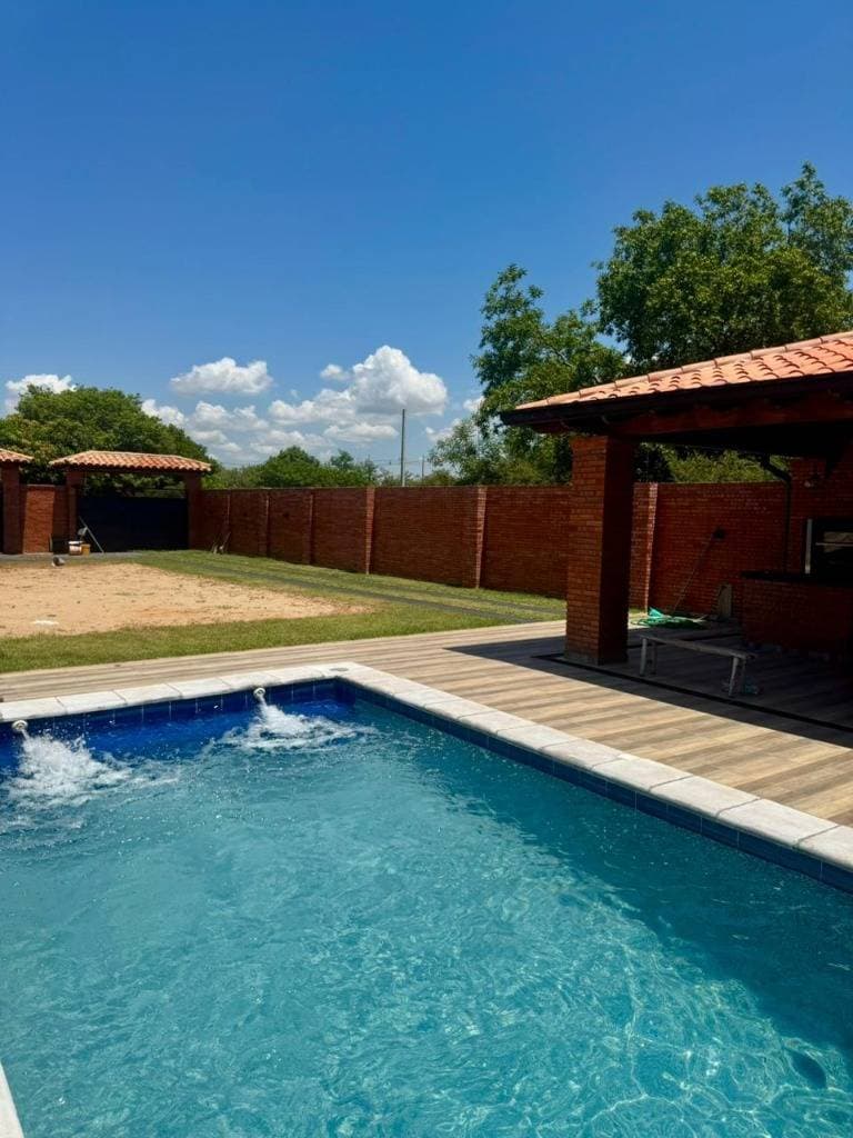 VENDO QUINTA EN LIMPIO, cerca de Plaza Norte