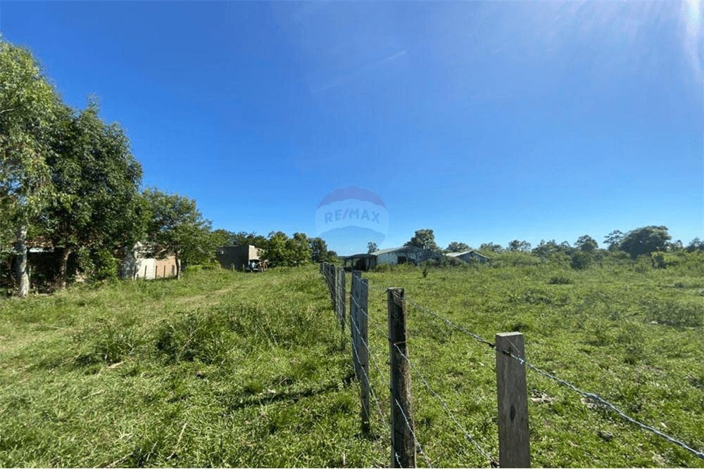 Vendo terreno de 1 ha. Mas 1.050 m2