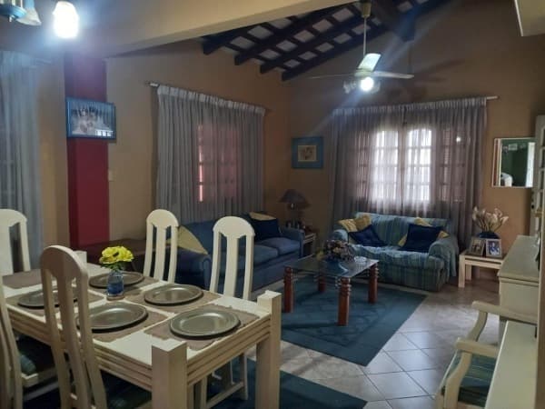 Casa con amplio patio y piscina en barrio san vicente, foto 5