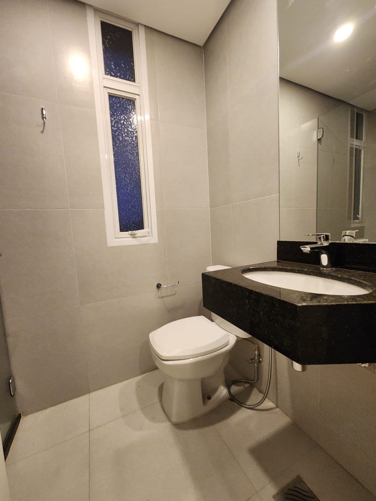 Departamento en Alquiler de 2 hab Zona La Costa Lynch, foto 5
