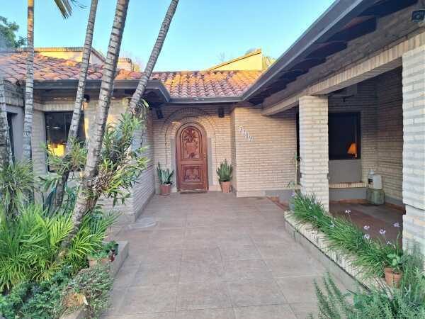 Alquilo hermosa residencia en barrio hipodromo!!