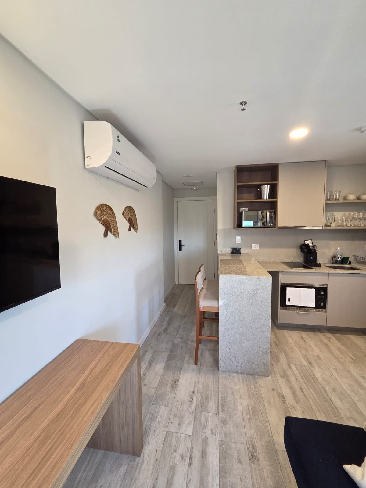 Departamento Amoblado Con Renta Activa - Piso 15 Av Molas Lopez, foto 3