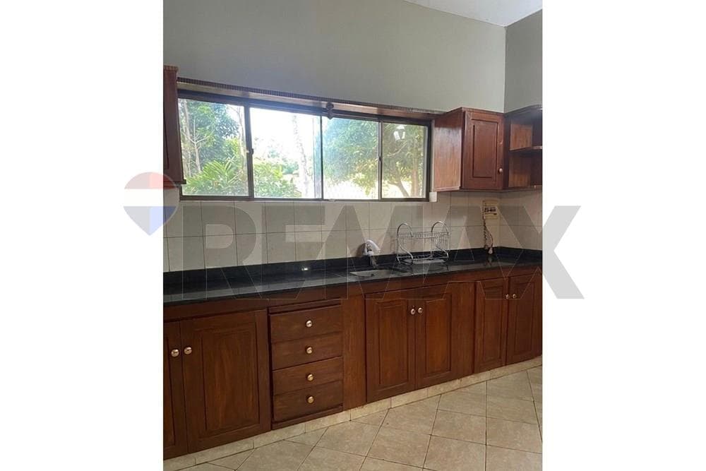 Casa En Alquiler - MRA, Central, foto 4