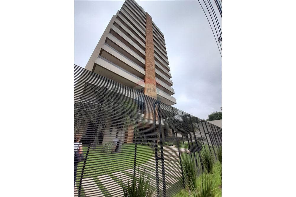 Hermoso Edifcio zona Carmelitas de 245m2