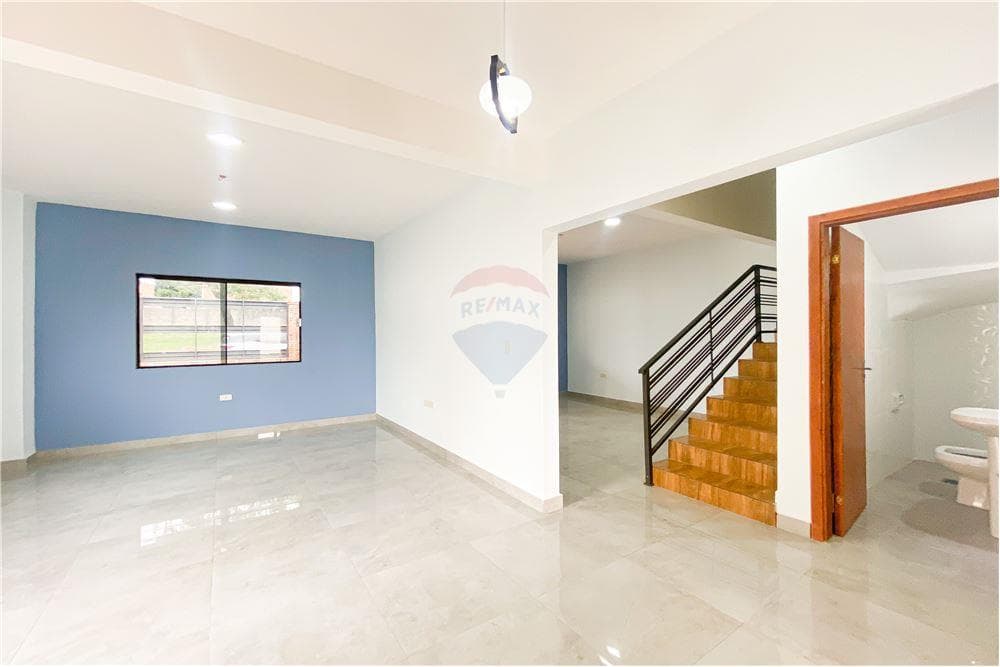 Casa con Piscina a Estrenar en Villa Elisa, foto 3